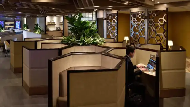 Singapore: Changi Airport Premium Lounge Entry