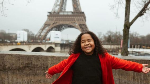 Paris: Photoshoot at the Eiffel Tower / Arc de Triomphe