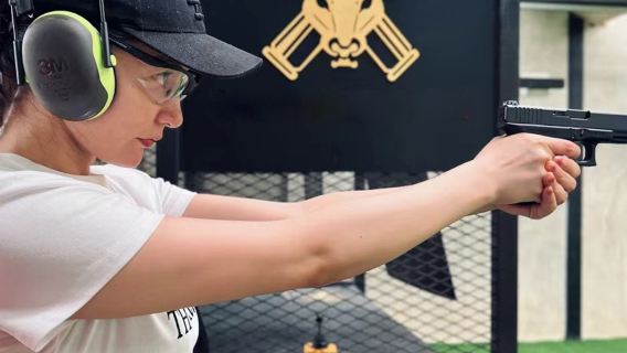 タイ・パタヤでTACTICS AND GUNクラブ射撃体験