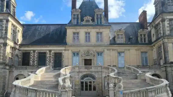 法國巴黎凡爾賽宮+楓丹白露宮+羅浮宮+塞納河畔一日遊