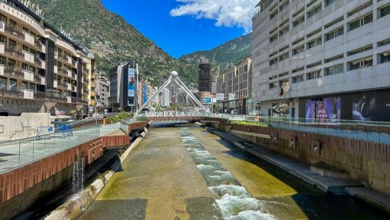 one-day tour of Andorra and the French Pyrenees [three countries in one day + round Round-trip from Barcelona]
