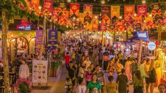 Phu Quoc Sunset Town Tour: Kiss Bridge & Vui-Fest Night Market Experience