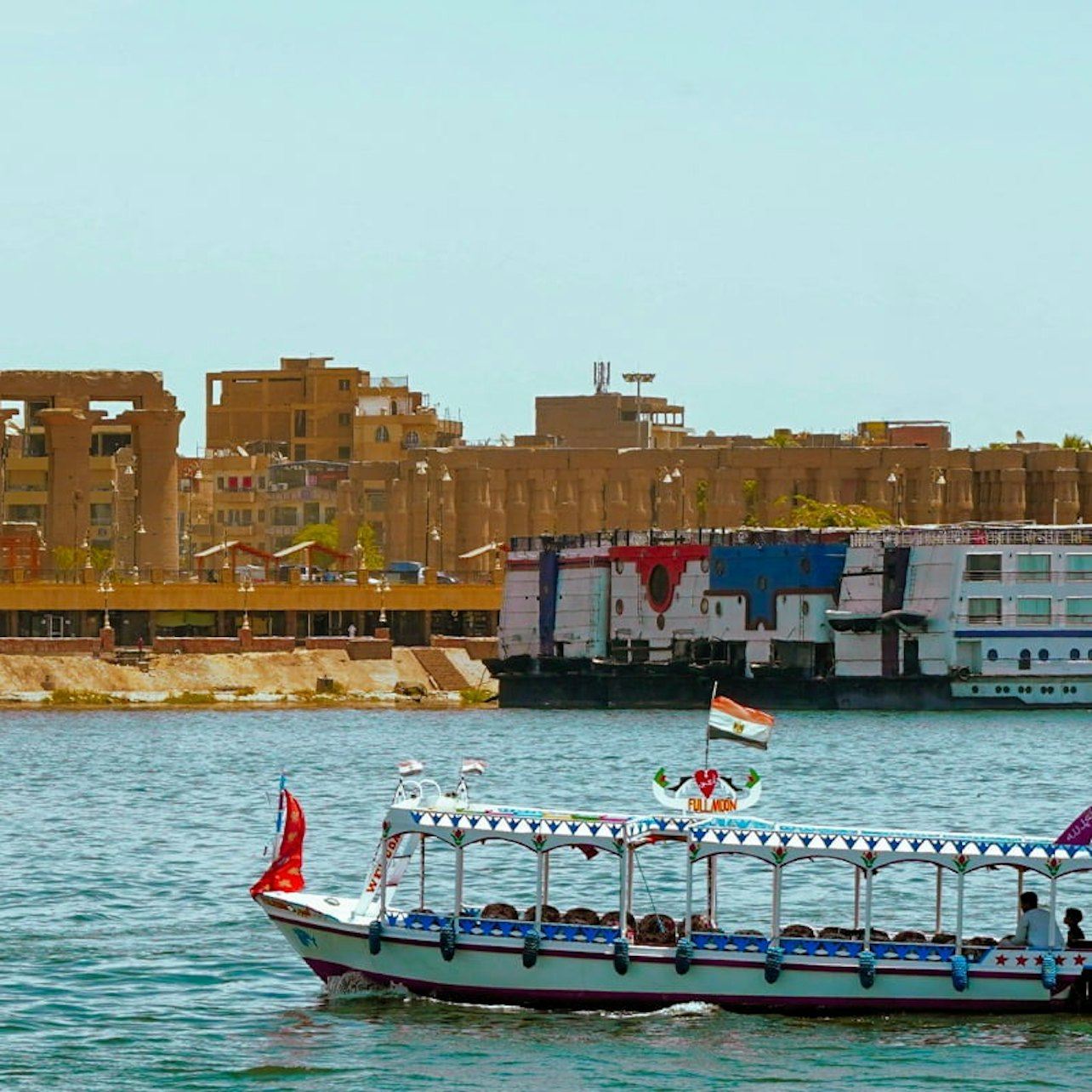 룩소르: 나일강 펠루카(전통 돛단배) 탑승 및 교통편