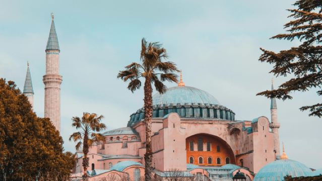 Lawatan Sehari Mendalam di Bandar Lama Istanbul | Penerangan Berpandu Kumpulan Kecil Bahasa Cina · Menjelajahi Tempat Ikonik · Mencicipi Makanan Tempatan