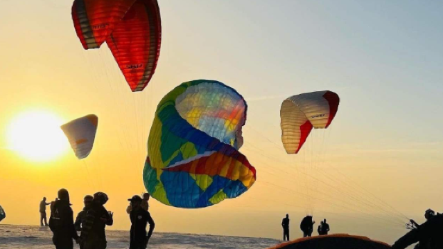 Marrakech Paragliding Experience [Agafay Desert & Atlas Mountains Sunrise Paragliding Adventure]