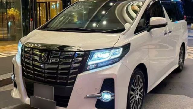 One-way from Shenzhen Nanshan/Futian/Luohu to Hong Kong International Airport/Tsim Sha Tsui etc. for 660 CNY, 7-seater business car available for urgent orders with door-to-door service, charged per vehicle