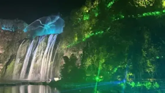 biglietto d'ingresso per il tour notturno alle Cascate di Huangguoshu (Cascate al chiaro di luna + spettacoli folcloristici + esperienza notturna immersiva)