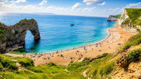 London: Durdle Door & Lulworth Cove Small Group Day Trip