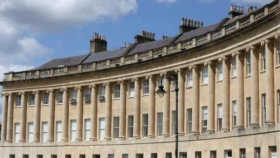 Bath: Bridgerton Filming Locations Walking Tour with Music