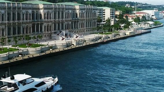 อิสตันบูล: ล่องเรือยอชต์ชมช่องแคบบอสฟอรัสพร้อมอาหารว่าง