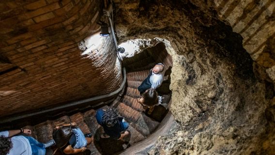 Montepulciano: Lawatan Merasa Wain di dua bilik bawah tanah bersejarah