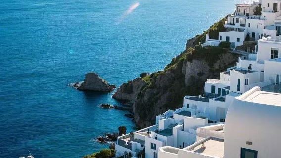 巴塞隆納高迪建築三件套與山海之旅一日遊【中文司導10H服務】