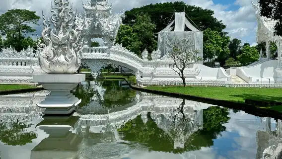 清萊三廟+愛麗絲餐廳：普通話導遊拼團一日遊