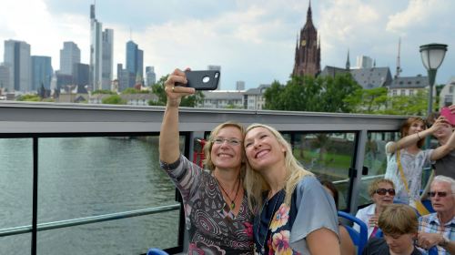 Frankfurt skyline tour by bus