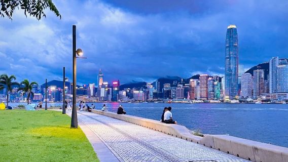 香港ゴールデン・バウヒニア・スクエア+ヴィクトリアハーバー観光【5時間貸切チャーター+ガイド、行程カスタマイズ可能】