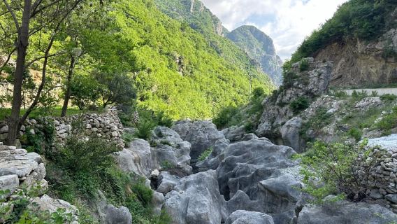 티라나에서 출발: Bovilla Lake & Gamti Mountain Viewpoint Hike