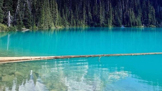 Joffre Lakes/ Hiking Day Trip