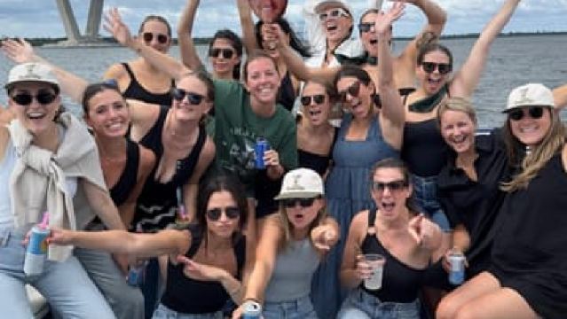 チャールストン:18歳以上対象 音楽付きソーシャルパーティーボートクルーズ