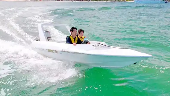 Cancun: Speed Boat Adventure in Nichupte Lagoon