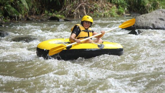 Bali: Petualangan Tubing Sungai Ubud Wos dengan Makan Siang