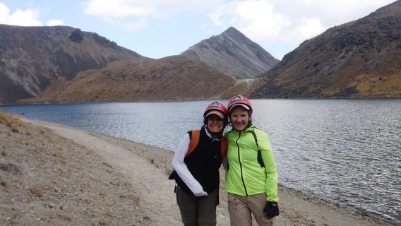 Desde la Ciudad de México: Caminata de día completo por el cráter del volcán y el lago