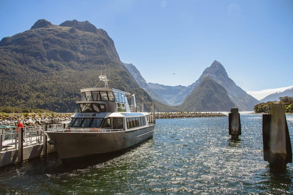 Vanuit Queenstown: Milford Sound Cruise en Scenic Drive