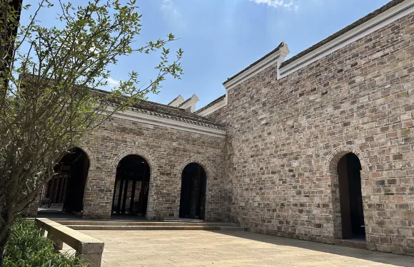 江西新余+寬心小鎮+抱石公園+夏布繡博物館一日遊可中英文服務