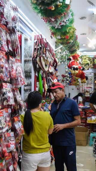 Private day tour from Yiwu to Yiwu International Business and Trade City (small commodity market) [private chartered car]