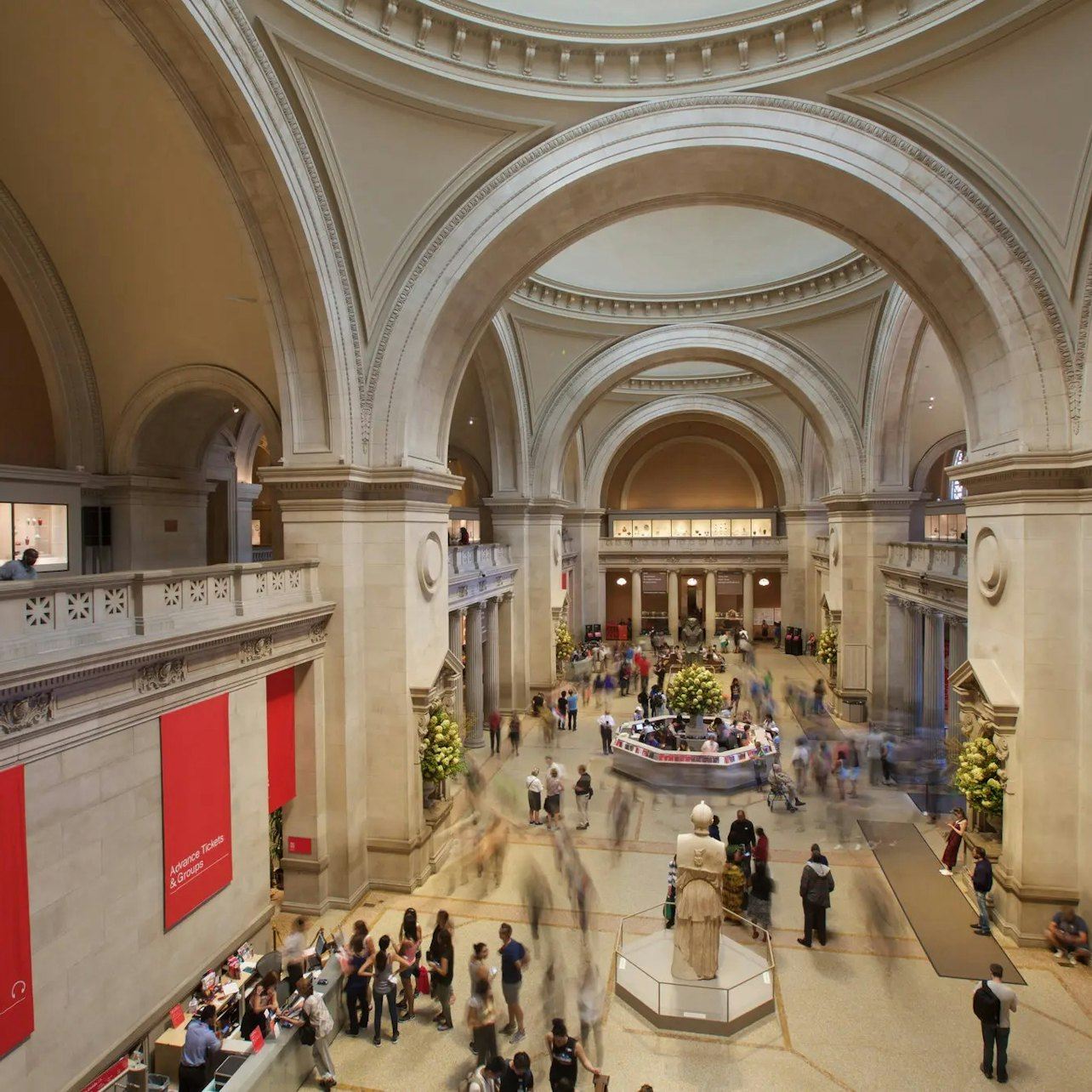 New York: Top Manhattan Sights Walking Tour + Metropolitan Museum of Art Entry