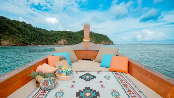 【普吉島長尾船包船】珊瑚島/ 蛋島 / 皇帝島，路線可選｜親子餵魚・情侶浮潛・網紅拍同款