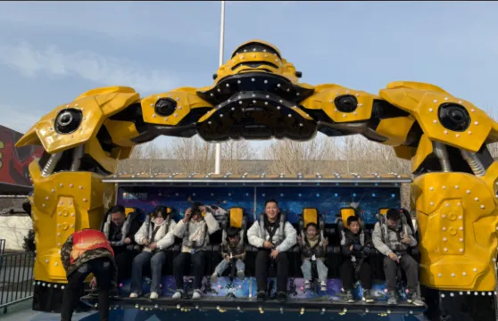 荷香湖畔遊樂場遊樂設備全場通票大小同價