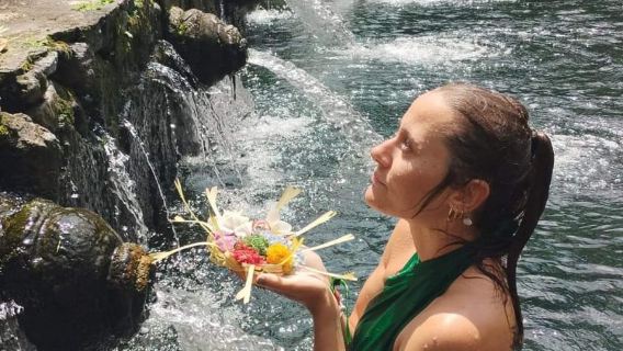 Bali Spirituale Sciamanico con Lettura della Mano e Tour di Guarigione del Tempio