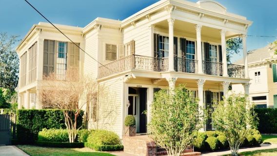 New Orleans: Garden District and Lafayette Cemetery Tour