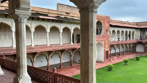 From Delhi: Taj Mahal Agra Private Day Tour with Transfers