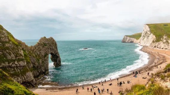 Dari Bath: Tur Grup Kecil ke Salisbury dan Jurassic Coast