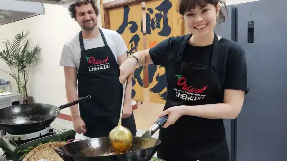 Chengdu: Cooking Class with Fresh Market  Experience (3 Dishes)