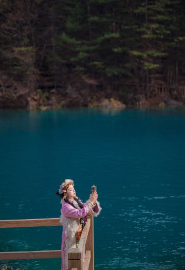 Jiuzhaigou Travel Photography[Wedding photo micro-movie aerial photography/wedding follow-up photography/makeup and clothing/charter tour guide customization]
