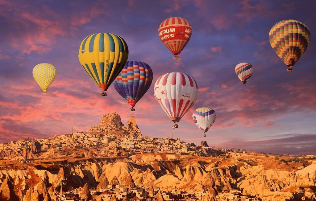 土耳其棉花堡：熱氣球飛行（日出/白天可選）