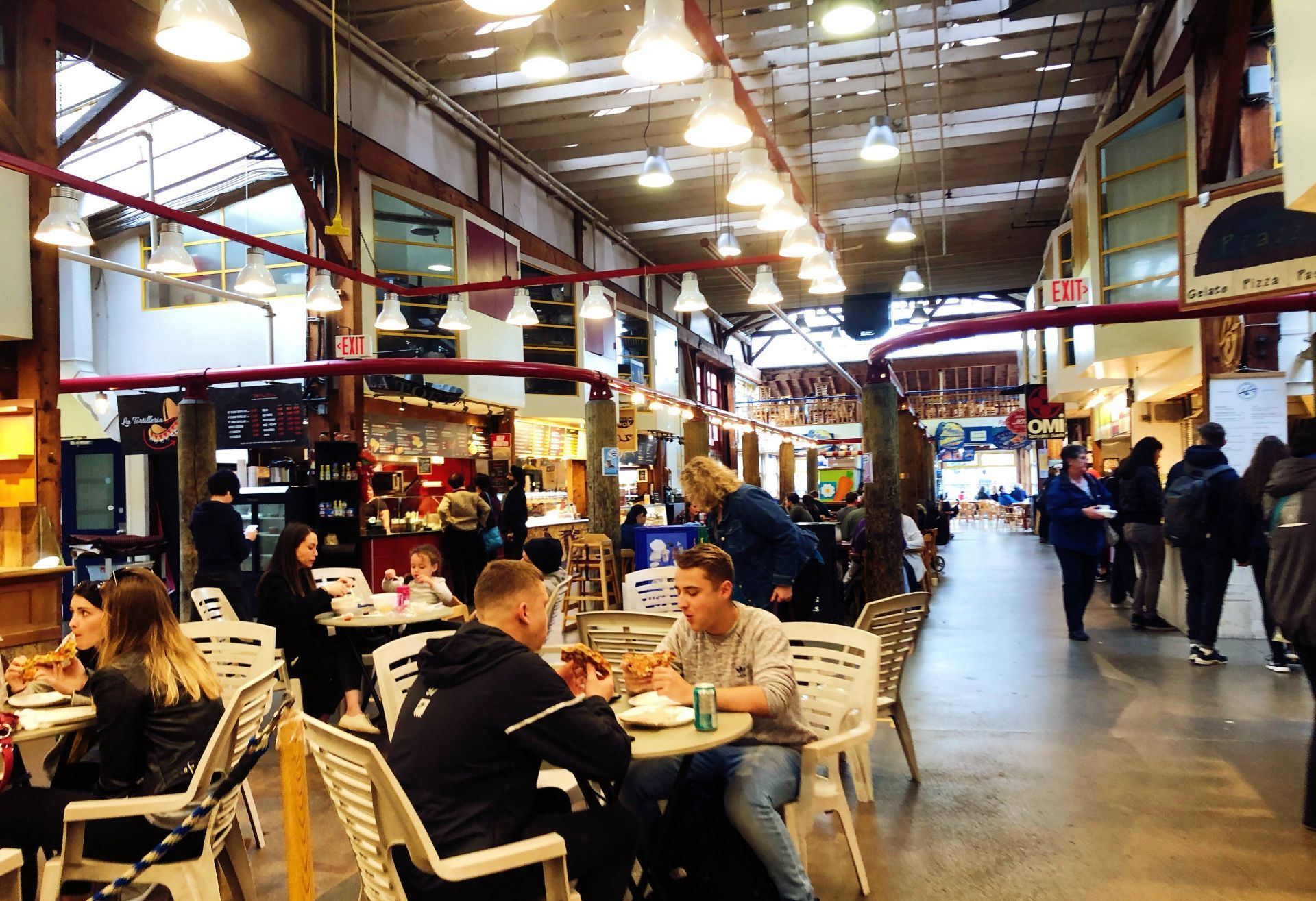 Parque del Puente Colgante + Mercado Público de Granville Island + excursión de un día al Museo de Ciencias