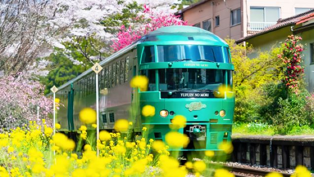 Wycieczka objazdowa pociągiem widokowym Yufuin no Mori: jednodniowa wycieczka do Yufuin, Piekielnego Morza i Świątyni Dazaifu Tenmangu