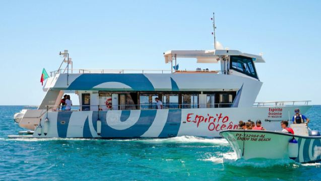 Cuevas de Benagil: Tour en barco guiado desde Albufeira + Brunch + Barra libre