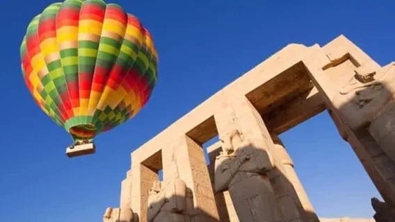 Excursión en globo aerostático de lujo en Lúxor [incluye traslado al hotel]