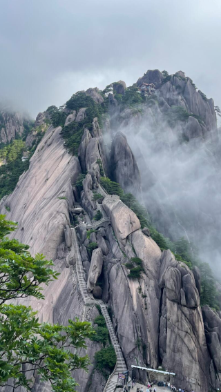 Huangshan Day Tour with Round-Trip Yungu Cable Car | Mini Group or SIC Coach Available