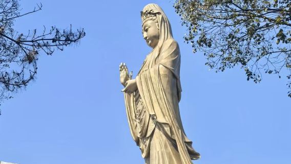 Pure play quality tour. Putuo Mountain 1-day group tour - three great temples + Nanhai Guanyin with free blessing incense