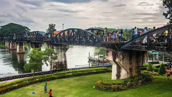 [Sewaan peribadi Bangkok-Kanchanaburi] Landasan Kereta Api Maut + Jambatan Sungai Kwai + Taman Hidupan Liar Kanchanaburi