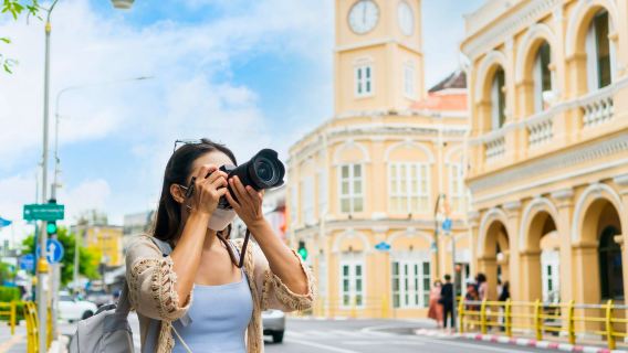 Ab Phi Phi: Tagestour nach Phuket mit Transfers und Privatwagen