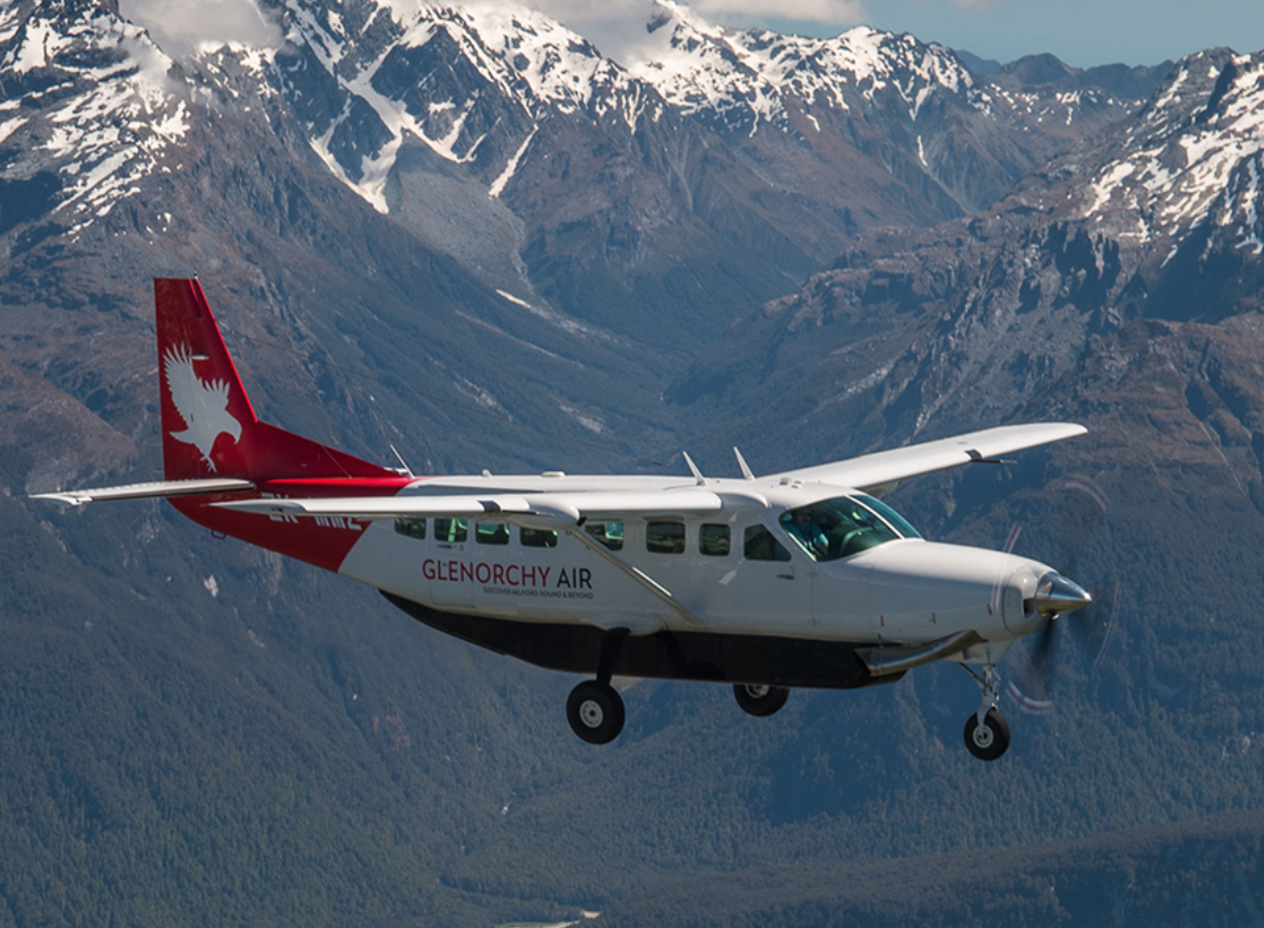 Queenstown Departure from New Zealand's South Island: Round-trip scenic flight from Queenstown + Milford Sound / Piopiotahi Scenic Cruises (5 hr total duration) - Pickup available in Queenstown