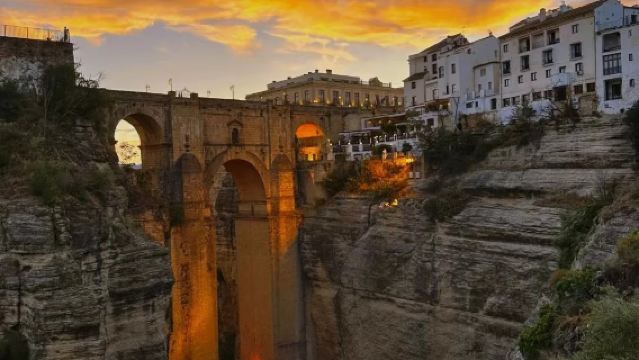 西班牙塞維利亞薩阿拉+龍達新橋+龍達鬥牛場【白色村莊薩阿拉