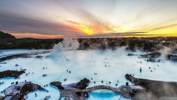 Golden Circle: Small-Group Tour + Blue Lagoon Transfers from Reykjavik