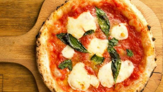 Nápoles: Degustación de pizza + Tour a pie por el centro de la ciudad